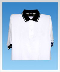 万宝利服装厂白色针织T恤 中山服装产业的经典服饰单品